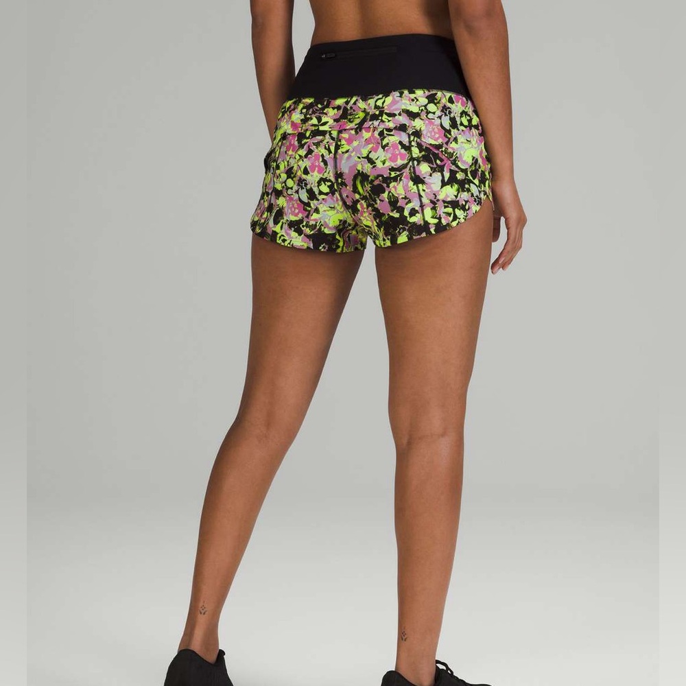 Lululemon speed up 4” mid-rise shorts